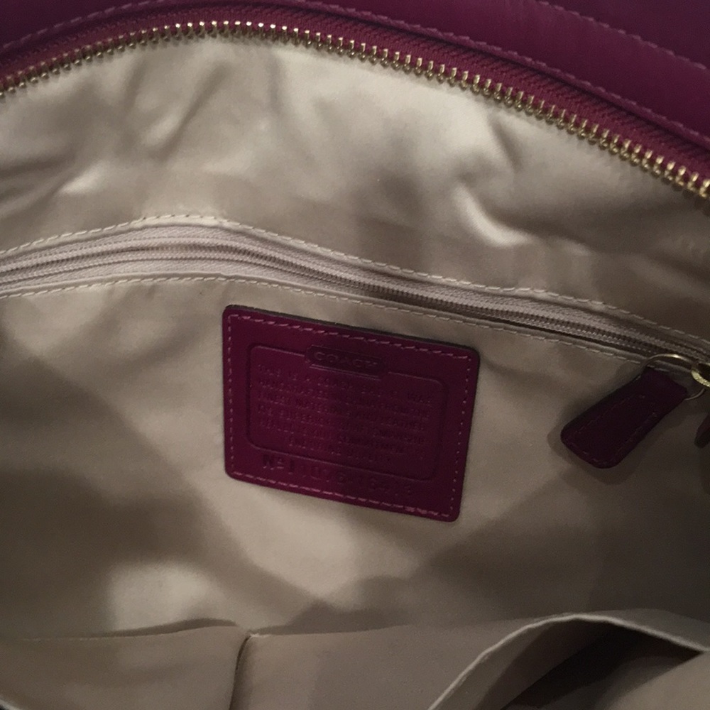 Coach Pink Shoulder Bag - Picture 7 of 8